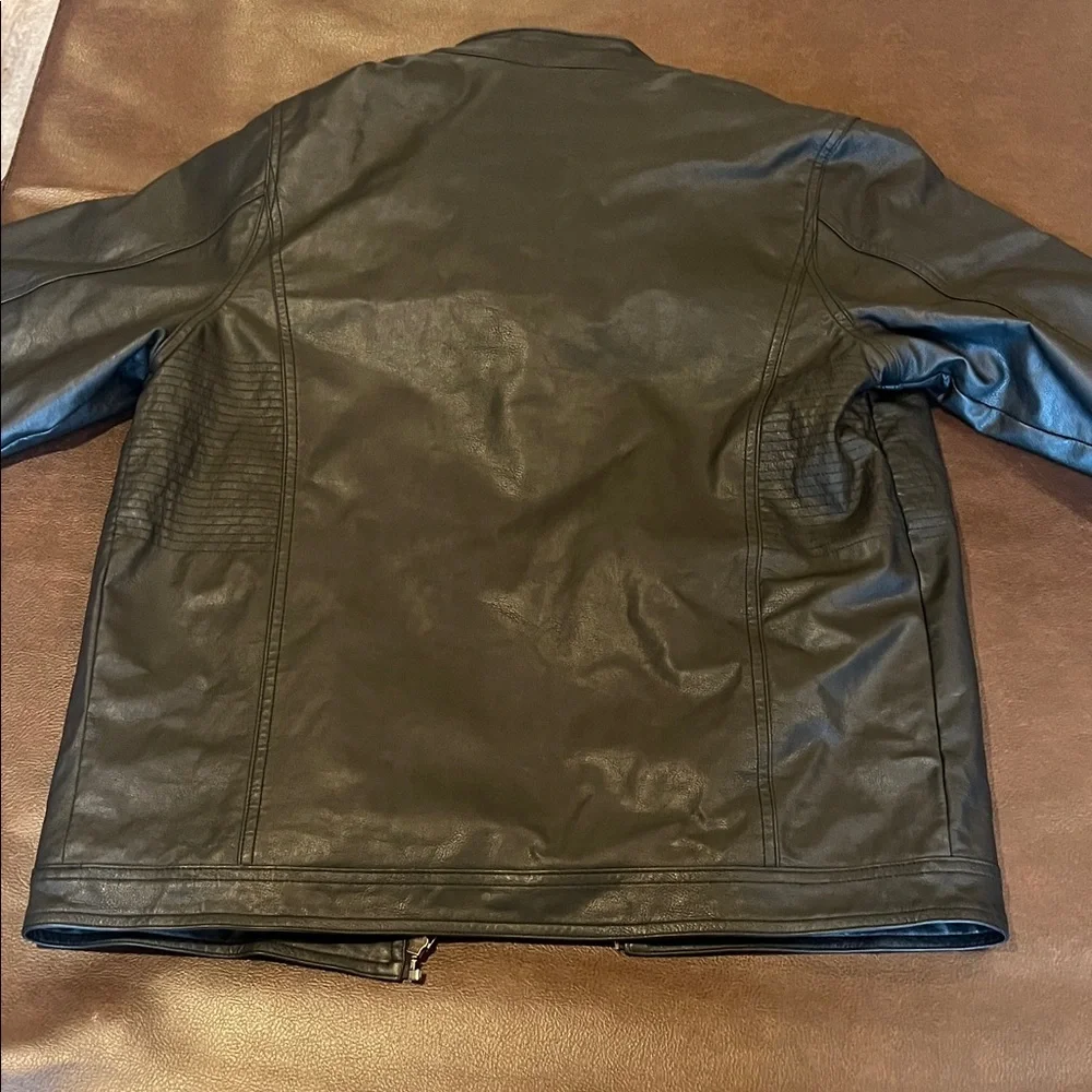 Boys size 18/20 Black Leather Jacket with Gray Hood(removable hood) - Picture 8 of 11